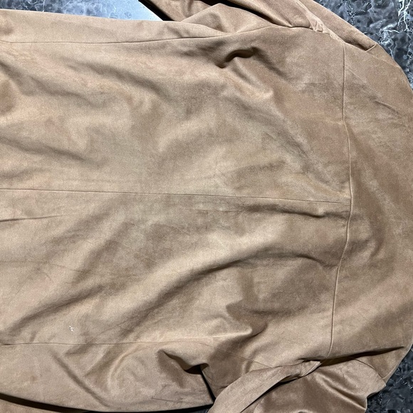 Top man Sued Bomber - Picture 2 of 3